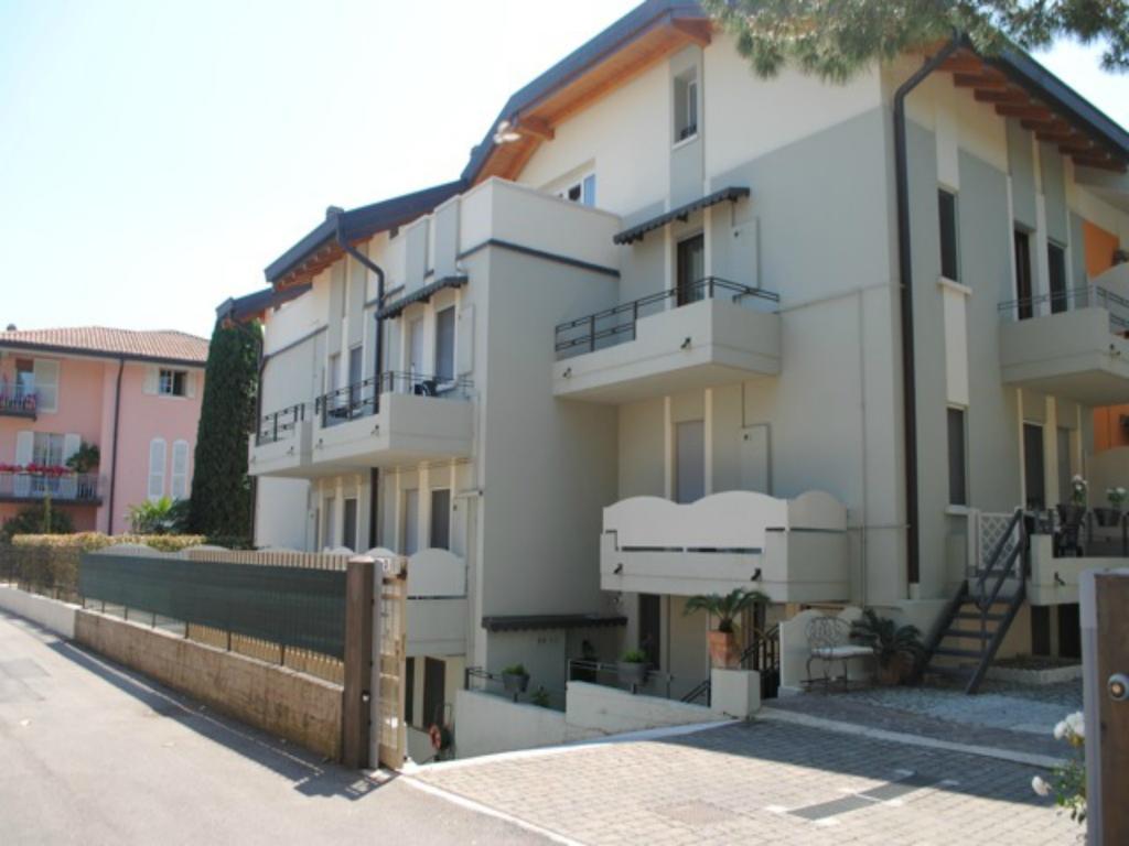 Monica Appartamenti Sirmione Buitenkant foto
