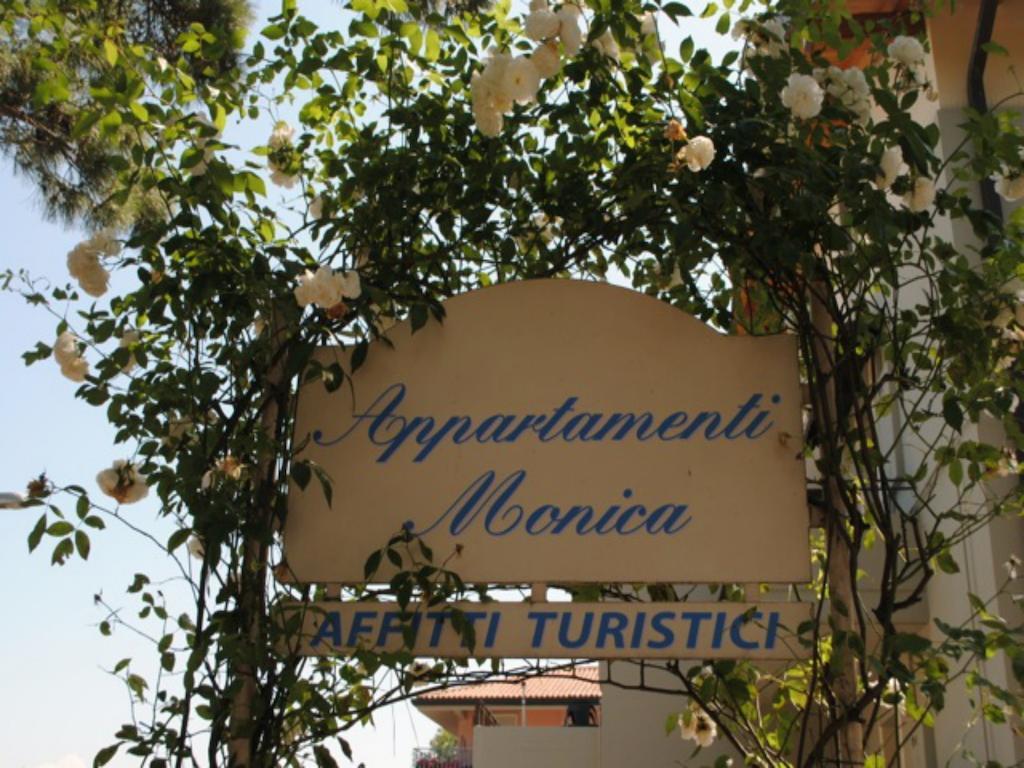 Monica Appartamenti Sirmione Buitenkant foto